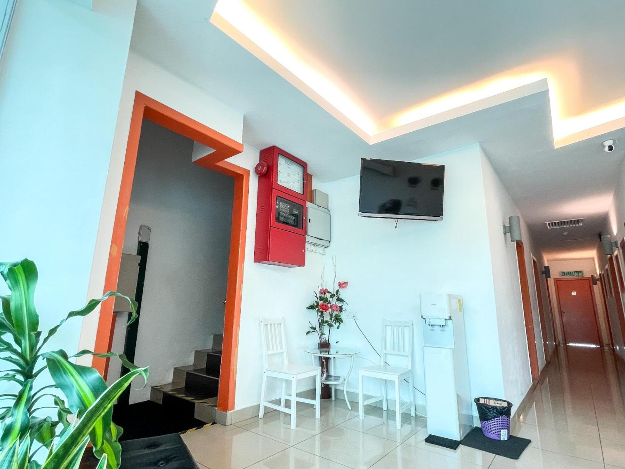 1 Hotel Mahkota Cheras Exterior photo
