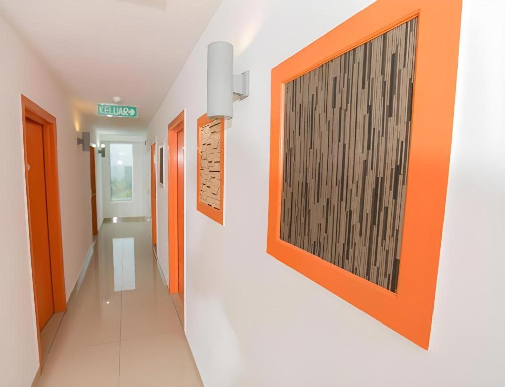 1 Hotel Mahkota Cheras Exterior photo