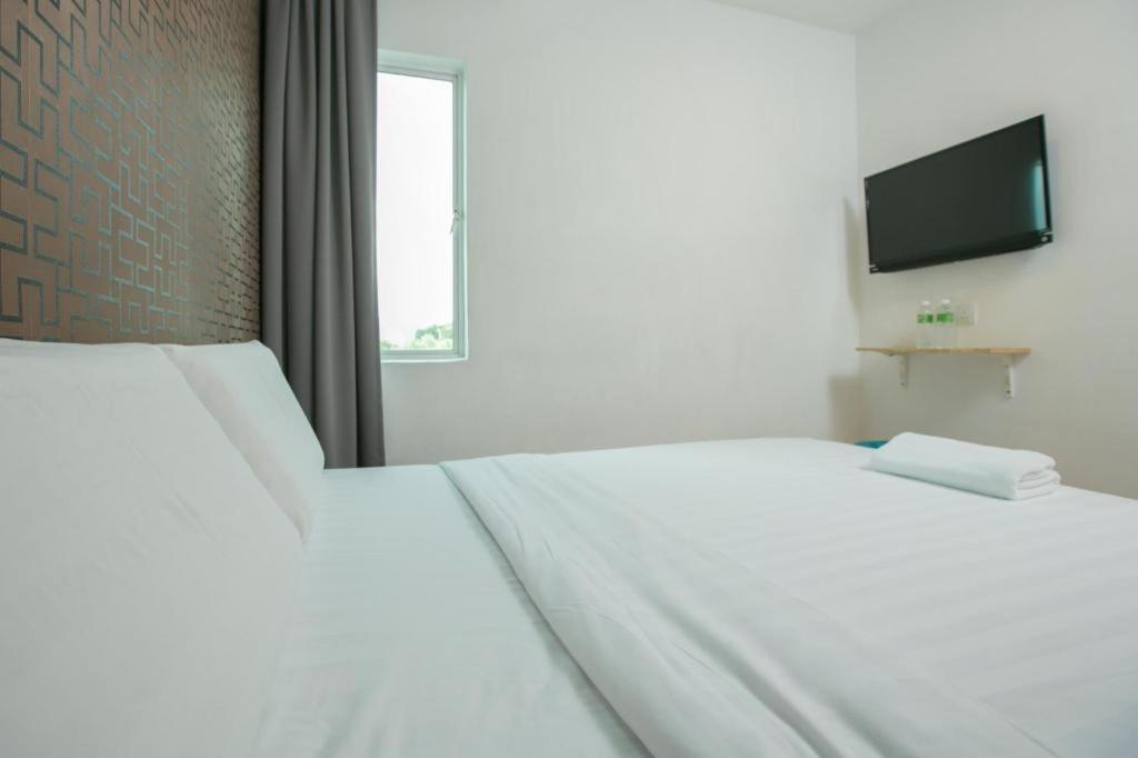 1 Hotel Mahkota Cheras Exterior photo